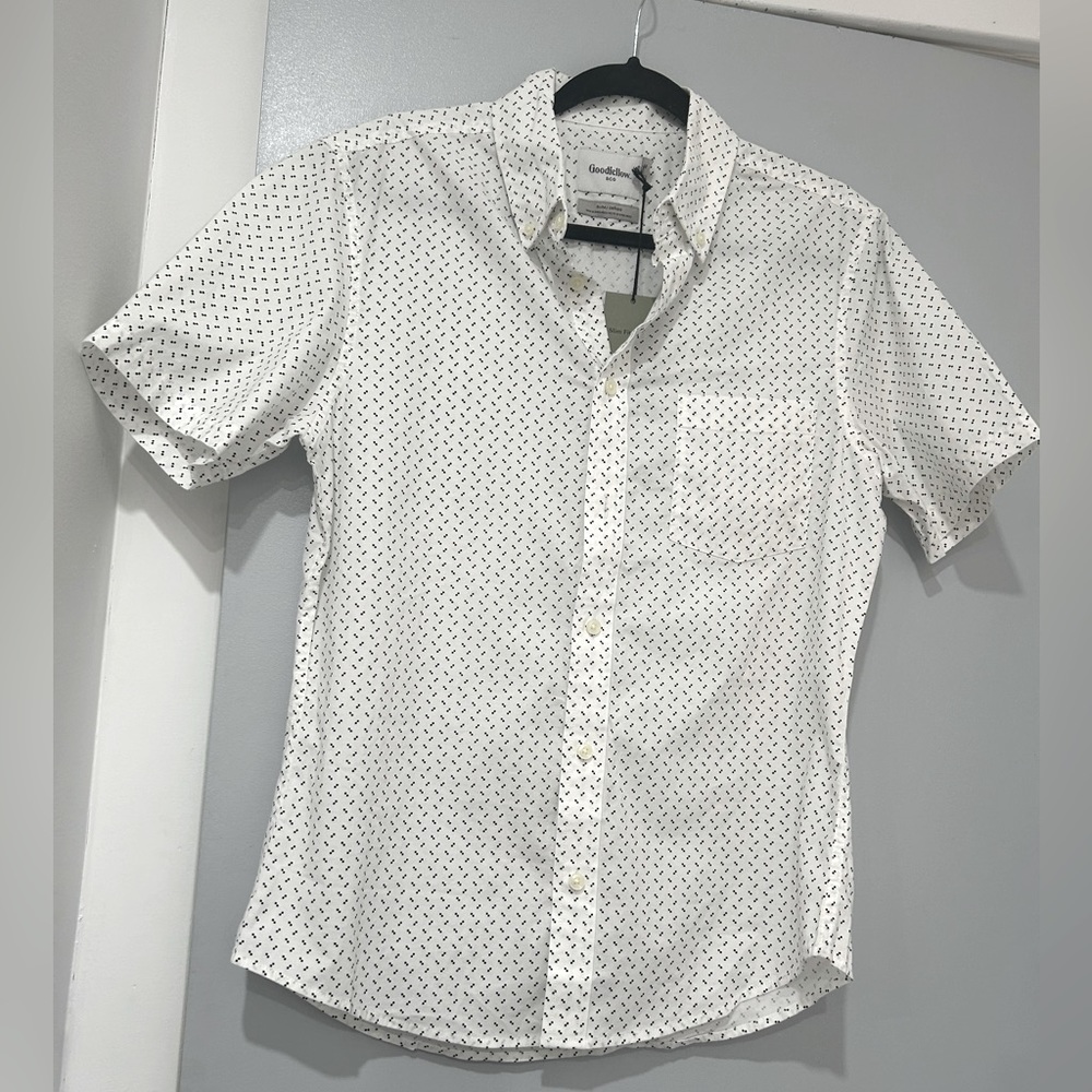 NWT Goodfellows & Co patterned short sleeve button down shirt